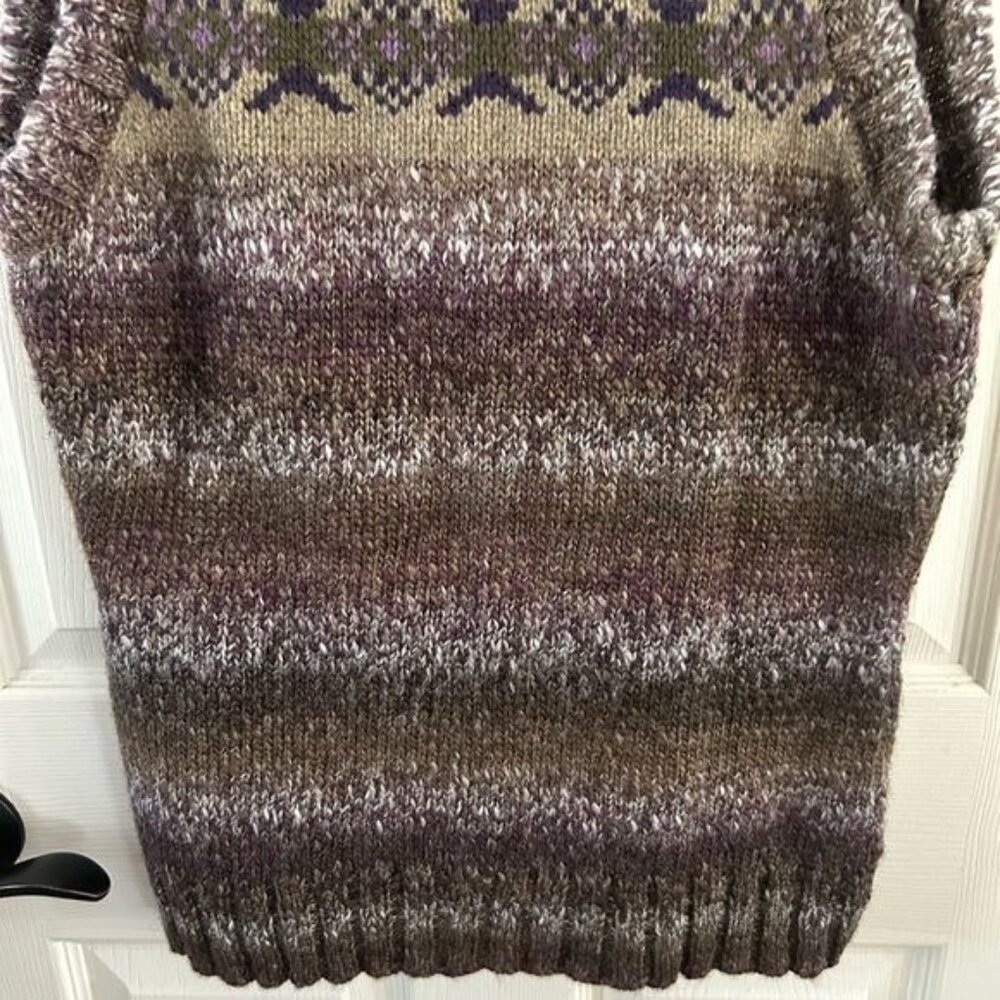 WOOLRICH Kendal Creek Sweater Vest Medium, Shale Button - Picture 14 of 15